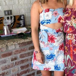 Summery Wrap / Cut Out Linen Dress